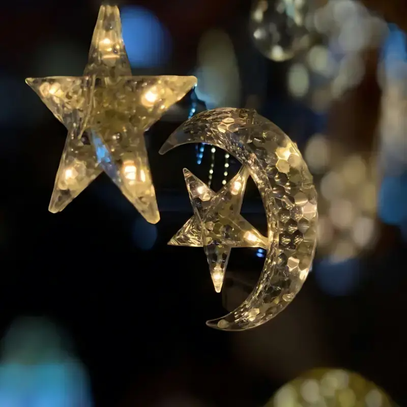 أضواء نجوم وهلال رمضان كريم 🌙✨