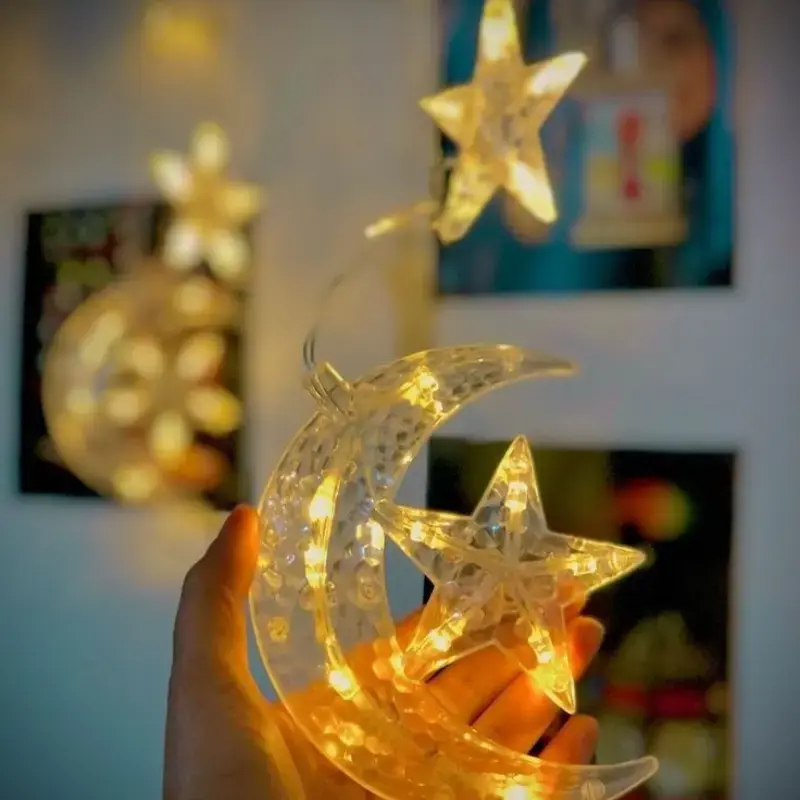 أضواء نجوم وهلال رمضان 🌙✨